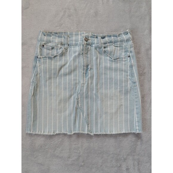 Kensie Dresses & Skirts - Kensie Light Blue and White Denim Striped Jean Skirt Size 4